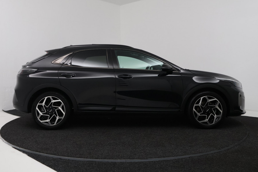 Kia Xceed 1.5 T-GDi GT-Line First Edition (PANORAMADAK, TREKHAAK AFNEEMBAAR, CAMERA, STUUR-/STOELVERWAMRING)