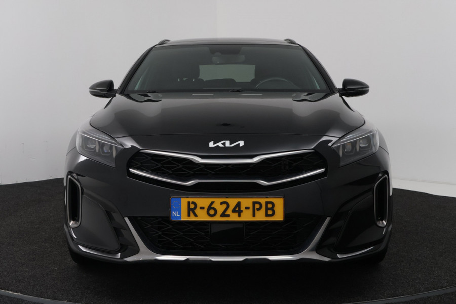 Kia Xceed 1.5 T-GDi GT-Line First Edition (PANORAMADAK, TREKHAAK AFNEEMBAAR, CAMERA, STUUR-/STOELVERWAMRING)