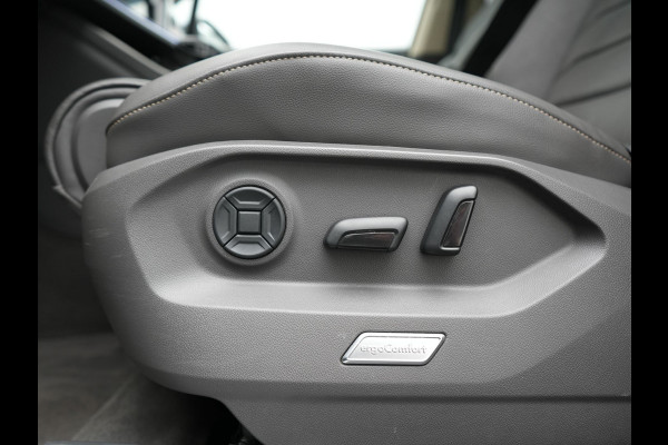 Volkswagen Touareg 3.0 TSi eHybrid 4MOTION PHEV 381pk Dealer O.H. | SOH 91,3% | Trekhaak Af Fabriek | Luchtvering | Panodak | Adaptive Cruise | Dynaudio | 360 Camera | Head Up | Lederen Comfortstoelen Memory & Verwarmd | Sfeerverlichting | Stuur Verwarmd |  Keyless | Apple Carplay | 20"L.M | Plug In Hybrid |