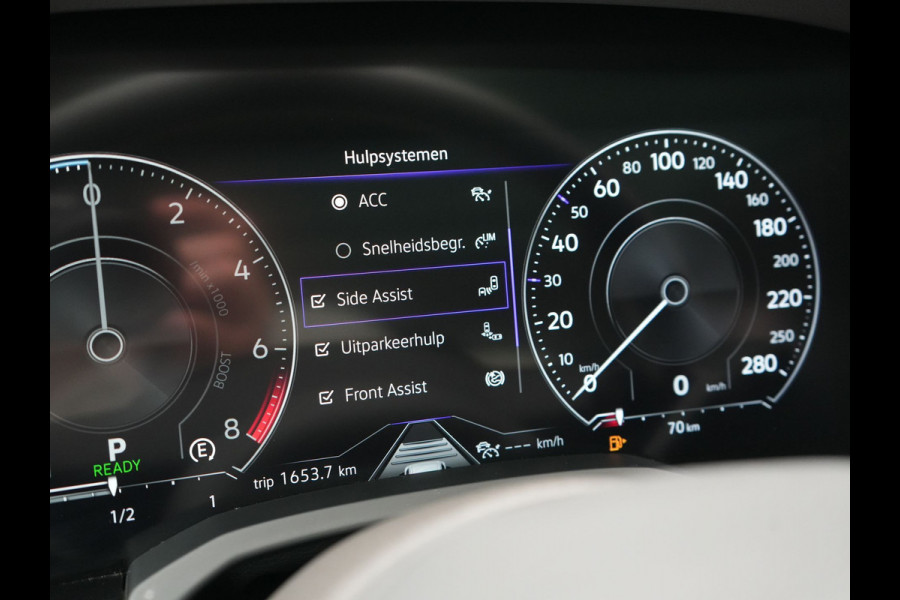 Volkswagen Touareg 3.0 TSi eHybrid 4MOTION PHEV 381pk Dealer O.H. | SOH 91,3% | Trekhaak Af Fabriek | Luchtvering | Panodak | Adaptive Cruise | Dynaudio | 360 Camera | Head Up | Lederen Comfortstoelen Memory & Verwarmd | Sfeerverlichting | Stuur Verwarmd |  Keyless | Apple Carplay | 20"L.M | Plug In Hybrid |