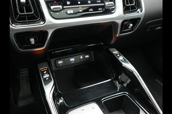 Kia Sorento 1.6 T-GDI 4WD ExecutiveLine PHEV 265pk Dealer O.H. | SOH 96,7% | Trekhaak Afn. | Panodak | Head Up | Adaptive Cruise | 360 Camera | Bose Audio | Lederen Sportstoelen Memory & Ventilatie | Keyless | BLIS | Stoelen & Stuur Verwarmd | Plug In Hybrid |