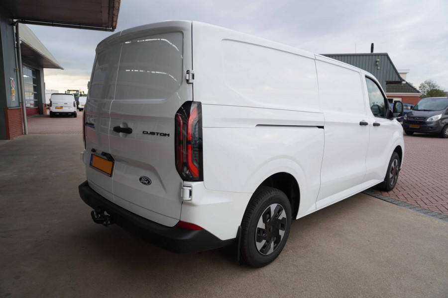 Ford E-Transit Custom 340 L2H1 Trend 71 kWh WLTP 370 km Automaat nr. V003 | Airco | Cruise | Trekhaak |  Apple CP-Android auto
