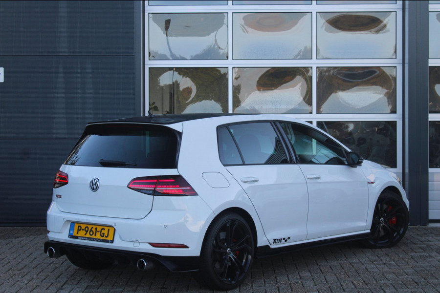 Volkswagen Golf 2.0 TSI GTI TCR | Dynaudio | DCC | ACC| Camera | 1e Lak
