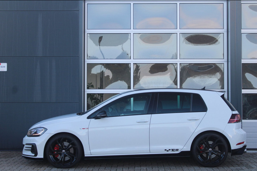 Volkswagen Golf 2.0 TSI GTI TCR | Dynaudio | DCC | ACC| Camera | 1e Lak