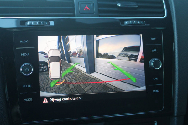 Volkswagen Golf 2.0 TSI GTI TCR | Dynaudio | DCC | ACC| Camera | 1e Lak