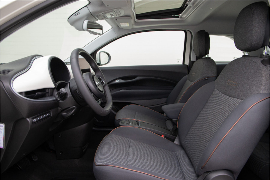 Fiat 500 Icon 42 kWh Panorama, Carplay, Stoelverwarming