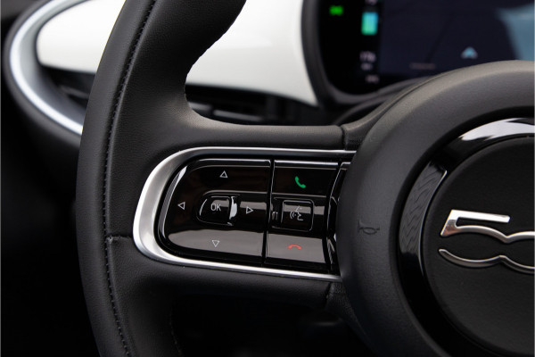 Fiat 500 Icon 42 kWh Panorama, Carplay, Stoelverwarming