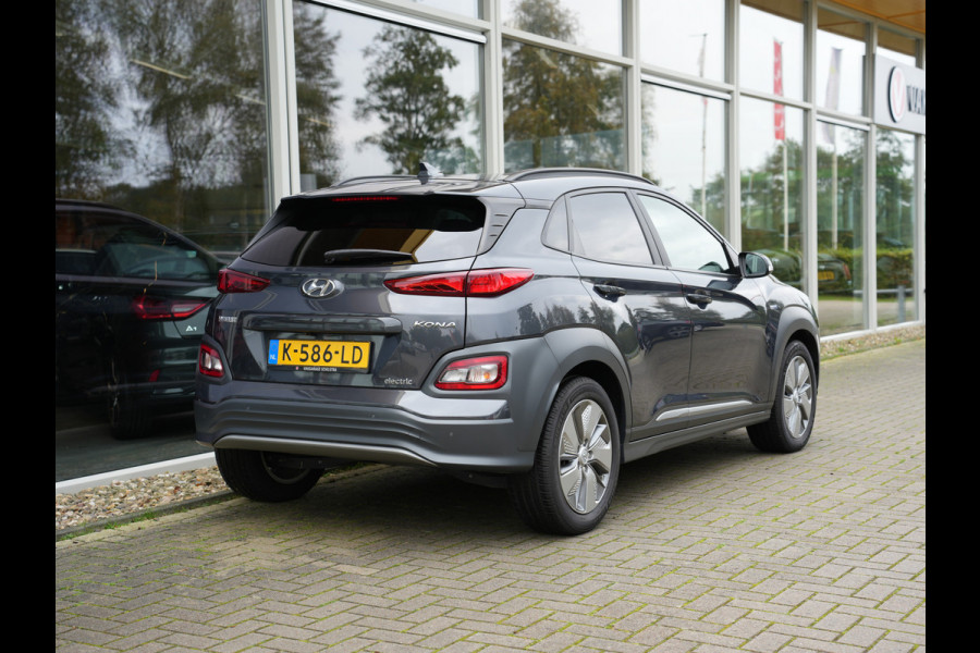 Hyundai Kona EV Limited 64 kWh SOH 99% | Stoelverwarming&ventilatie | Cruise control adaptief met stop&go en stuurhulp | Head-up display