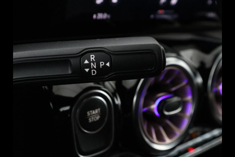 Mercedes-Benz EQA 250 Business Solution Luxury 67 kWh | SOH 96,1% | Keyless Entry | LED | Trekhaak | Sfeerverlichting | Camera |
