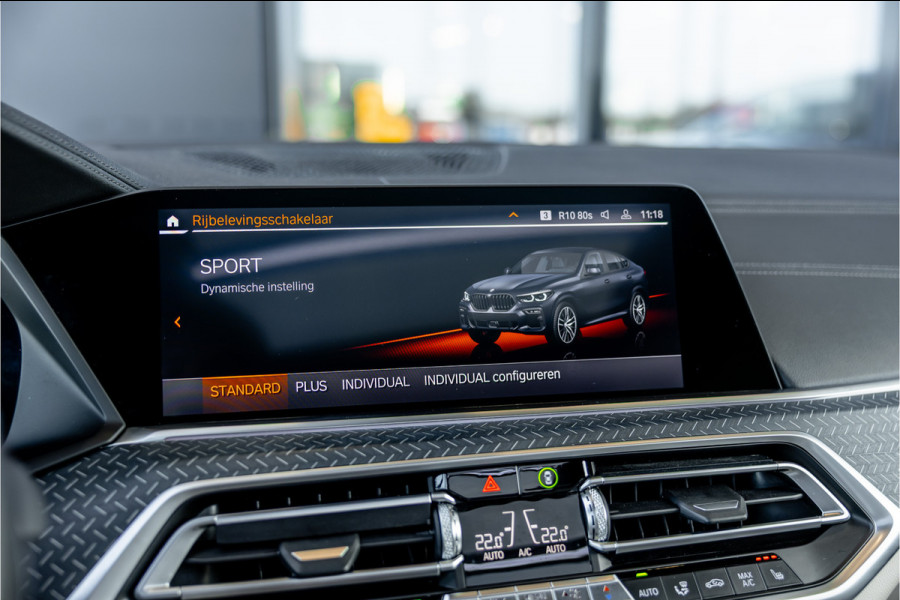 BMW X6 M50i High Executive - M Sport | Panorama | 4-wielsturing | H&K | Soft Close | 360 Camera