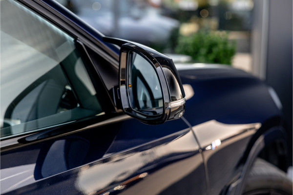 BMW X6 M50i High Executive - M Sport | Panorama | 4-wielsturing | H&K | Soft Close | 360 Camera