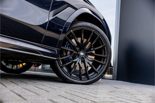 BMW X6 M50i High Executive - M Sport | Panorama | 4-wielsturing | H&K | Soft Close | 360 Camera