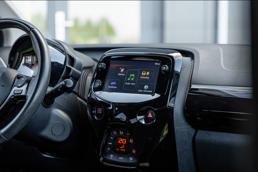 Peugeot 108 1.0 e-VTi Allure / Automaat / 50dkm NAP / Camera / Carplay / Org. NL / Keyless Entry