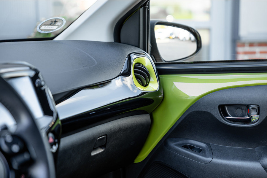 Peugeot 108 1.0 e-VTi Allure / Automaat / 50dkm NAP / Camera / Carplay / Org. NL / Keyless Entry