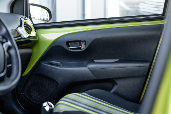 Peugeot 108 1.0 e-VTi Allure / Automaat / 50dkm NAP / Camera / Carplay / Org. NL / Keyless Entry
