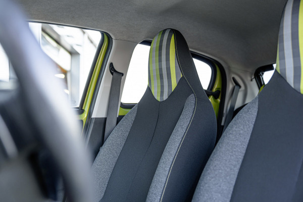 Peugeot 108 1.0 e-VTi Allure / Automaat / 50dkm NAP / Camera / Carplay / Org. NL / Keyless Entry
