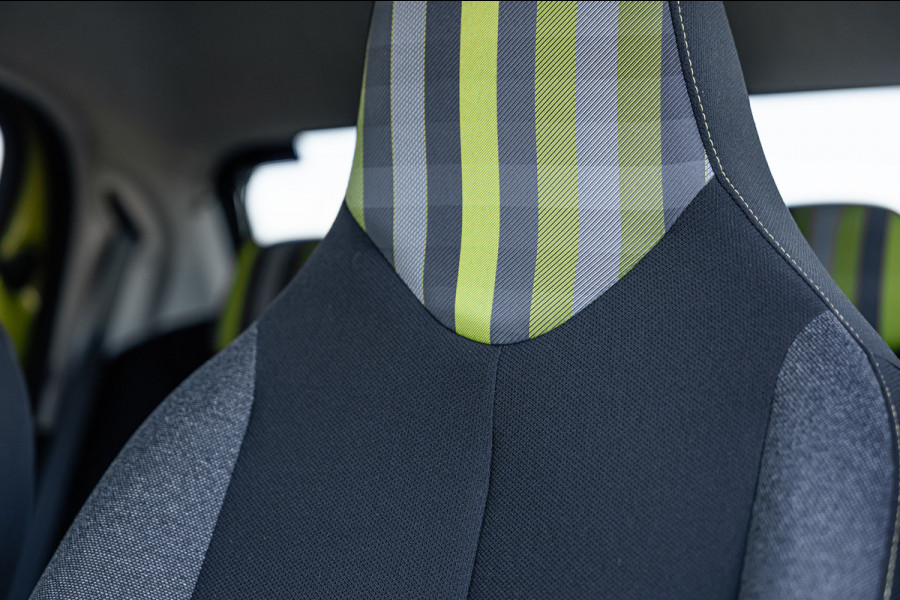 Peugeot 108 1.0 e-VTi Allure / Automaat / 50dkm NAP / Camera / Carplay / Org. NL / Keyless Entry
