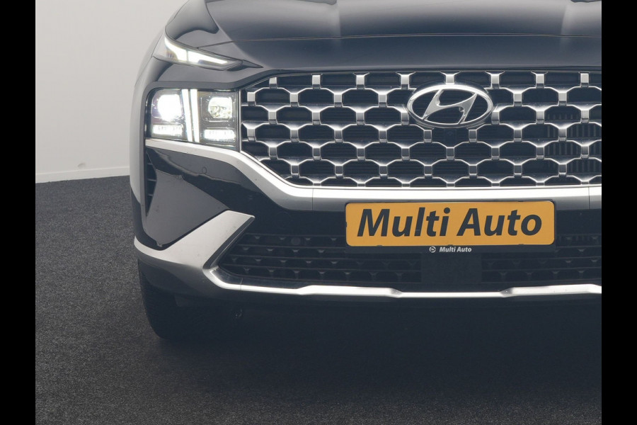 Hyundai Santa Fe 1.6 T-GDI PHEV Premium Sky 7 Persoons 266pk Dealer O.H. | SOH 97,1% | Trekhaak Af Fabriek | Panodak | Adaptive Cruise | Head Up | 360 Camera | Lederen Sportstoelen Memory & Ventilatie | BLIS | Keyless | Stoelen & Stuur Vewarmd | Apple Carplay | Na