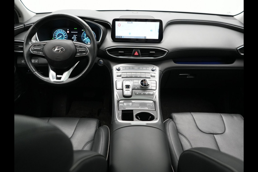 Hyundai Santa Fe 1.6 T-GDI PHEV Premium Sky 7 Persoons 266pk Dealer O.H. | SOH 97,1% | Trekhaak Af Fabriek | Panodak | Adaptive Cruise | Head Up | 360 Camera | Lederen Sportstoelen Memory & Ventilatie | BLIS | Keyless | Stoelen & Stuur Vewarmd | Apple Carplay | Na