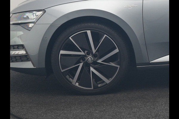 Škoda Superb Combi 1.4 TSI iV Laurin & Klement PHEV 218pk Dealer O.H. | Trekhaak Af Fabriek | Panodak | Adaptive Cruise | 360 Camera | Canton Audio | Lederen Comfortstoelen Memory & Massage & Ventilatie | Sfeerverlichting | Stoelen & Stuur Verwarmd | BLIS | Keyless | Plug In Hybrid |