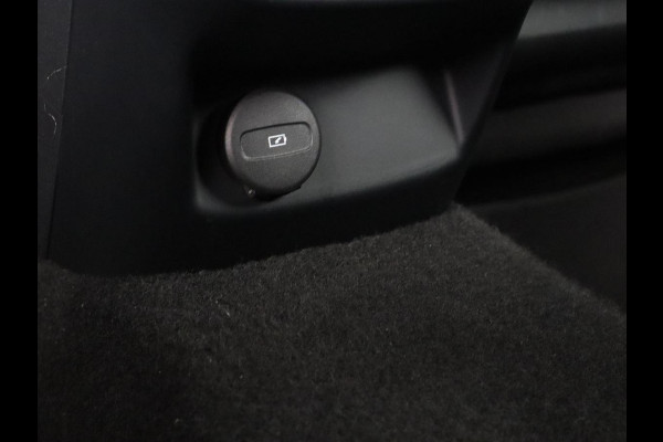 Polestar 2 Standard Range Single Motor 63kWh | SOH 89,4% | Stoelverwarming | Camera | Trekhaak | LED | Keyless |