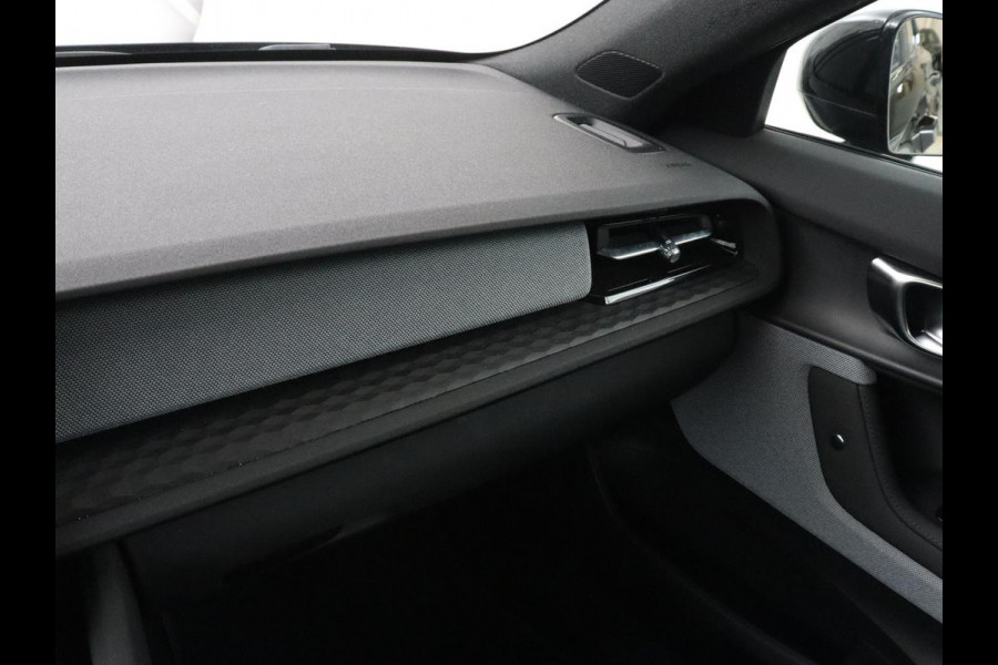 Polestar 2 Standard Range Single Motor 63kWh | SOH 89,4% | Stoelverwarming | Camera | Trekhaak | LED | Keyless |