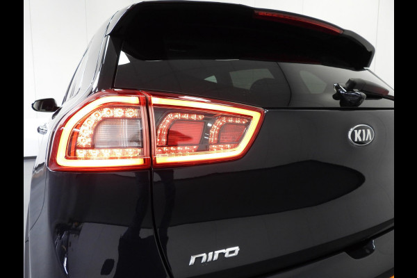 Kia Niro 1.6 GDi Hybrid ExecutiveLine LEER/NAVI/CAMERA/XENON/18"LMV!