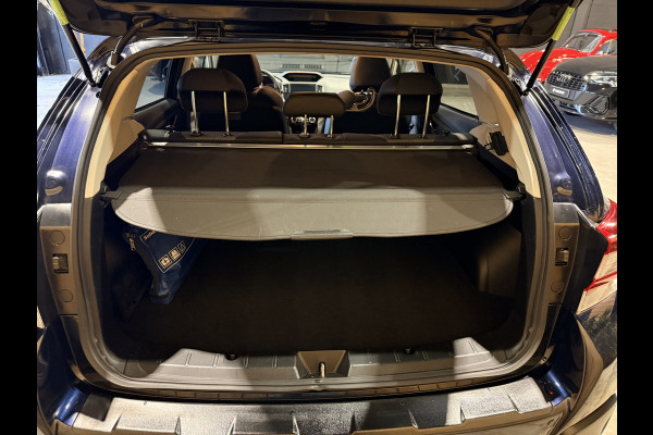 Subaru XV 2.0i e-BOXER Luxury Automaat | 4X4 | Adaptive-cruise | Navigatie | Apple-carplay Camera voor en achter | 49. 000 km met NAP