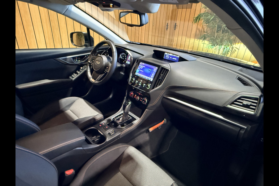 Subaru XV 2.0i e-BOXER Luxury Automaat | 4X4 | Adaptive-cruise | Navigatie | Apple-carplay Camera voor en achter | 49. 000 km met NAP