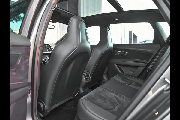 Seat Leon ST 2.0 TSI 4DRIVE CUPRA Schaalstoelen Pano Camera 19 inch Velgen