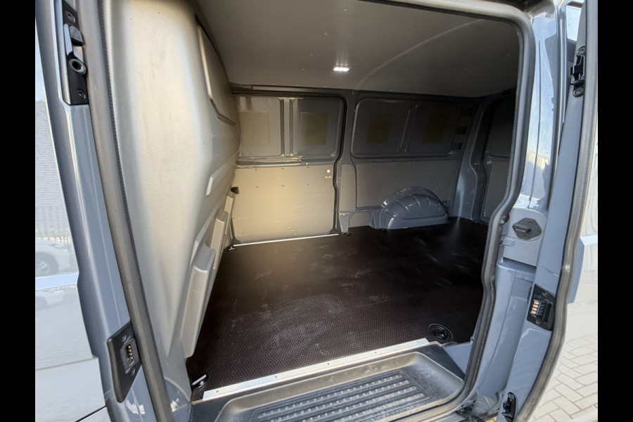 Volkswagen Transporter 2.0 TDI 150PK Euro 6 L2H1 Autmaat/Apple Carplay/Camera