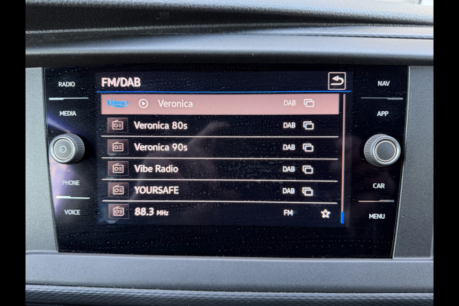 Volkswagen Transporter 2.0 TDI 150PK Euro 6 L2H1 Autmaat/Apple Carplay/Camera