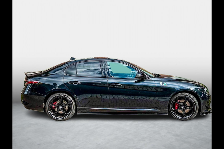 Alfa Romeo Giulia 2.0 Turbo 280pk AWD Veloce | Ragazzon | Schuif/Kanteldak | Stoel&Stuur Verwarming | Adapt. Cruise | Matrix LED | Flippers | Apple Carplay