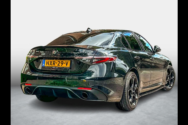 Alfa Romeo Giulia 2.0 Turbo 280pk AWD Veloce | Ragazzon | Schuif/Kanteldak | Stoel&Stuur Verwarming | Adapt. Cruise | Matrix LED | Flippers | Apple Carplay