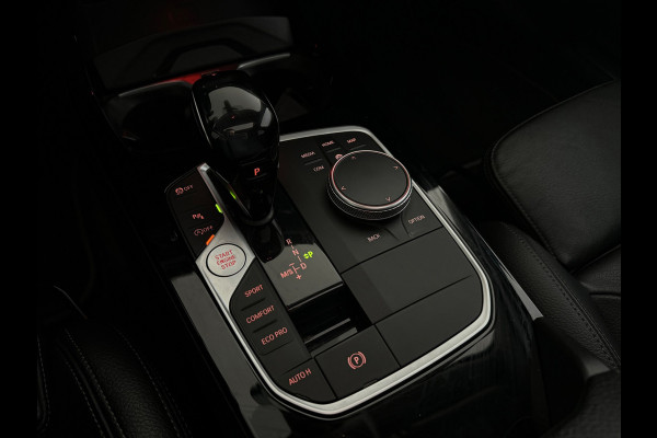 BMW 1-serie 120i High Executive Pano|Sfeer|HuD|Leder|Lane Assist