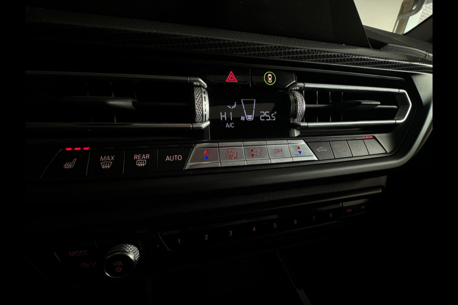 BMW 1-serie 120i High Executive Pano|Sfeer|HuD|Leder|Lane Assist