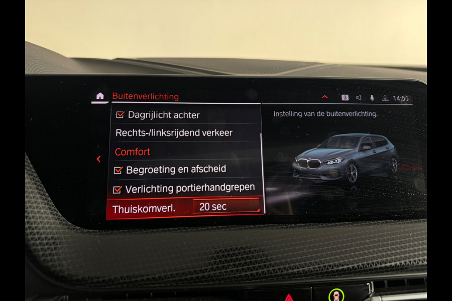 BMW 1-serie 120i High Executive Pano|Sfeer|HuD|Leder|Lane Assist