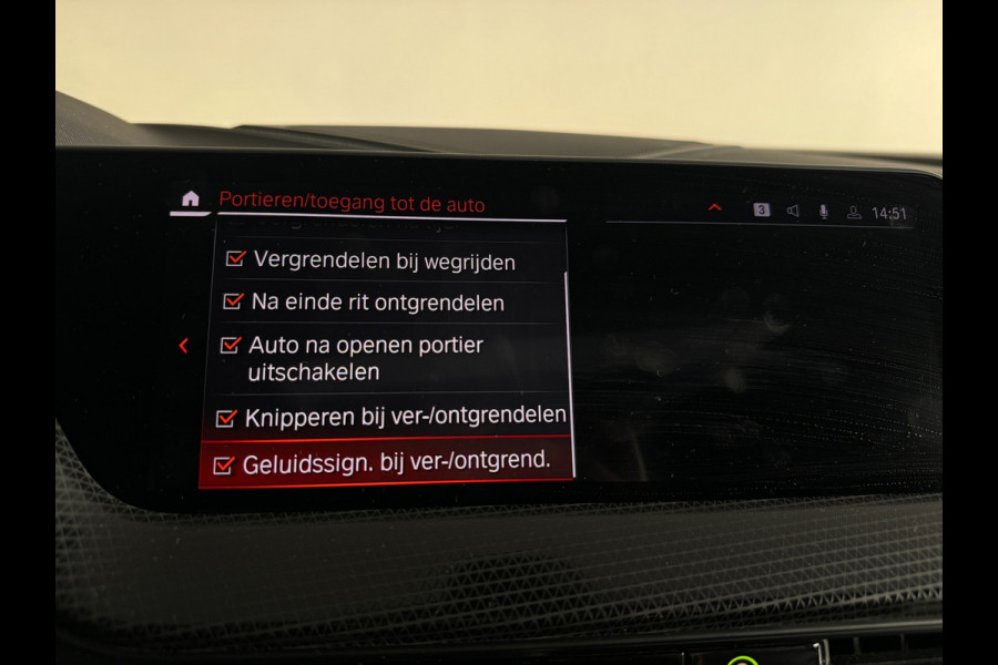 BMW 1-serie 120i High Executive Pano|Sfeer|HuD|Leder|Lane Assist