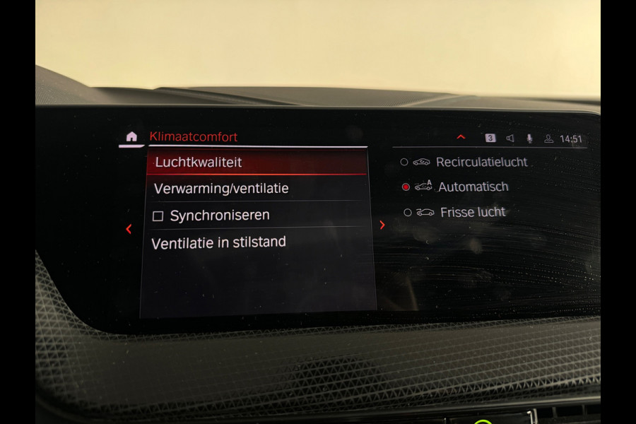 BMW 1-serie 120i High Executive Pano|Sfeer|HuD|Leder|Lane Assist