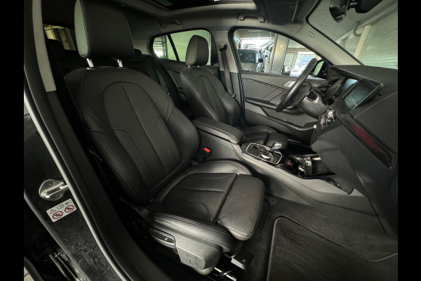 BMW 1-serie 120i High Executive Pano|Sfeer|HuD|Leder|Lane Assist
