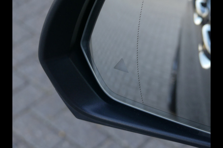 Mercedes-Benz V-Klasse 220d Lang Dubbel Cabine Panoramadak/LED/PDC/LEER