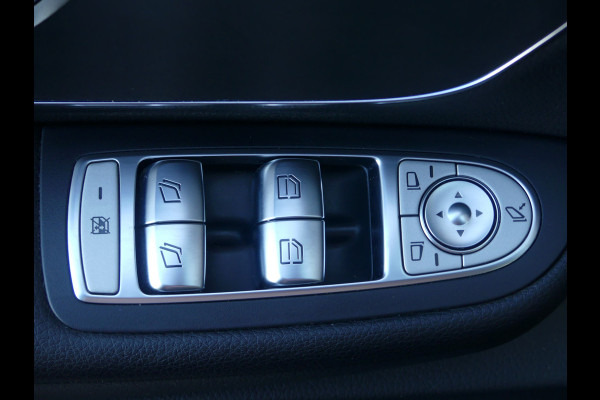 Mercedes-Benz V-Klasse 220d Lang Dubbel Cabine Panoramadak/LED/PDC/LEER