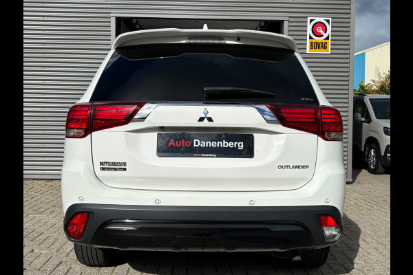 Mitsubishi Outlander 2.0 Benzine 4WD AUTOMAAT,LEER,CAMERA, 7 persoons