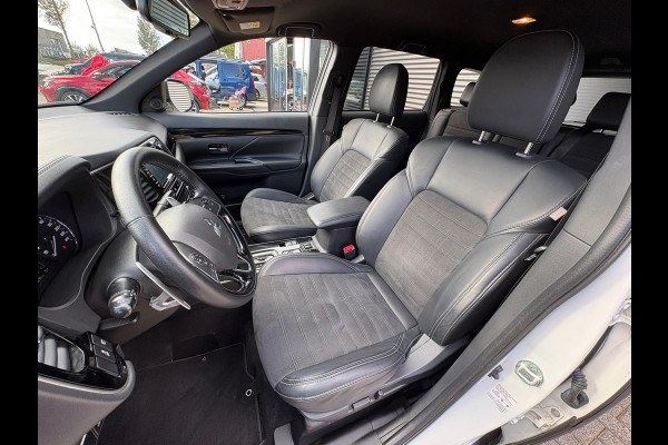 Mitsubishi Outlander 2.0 Benzine 4WD AUTOMAAT,LEER,CAMERA, 7 persoons