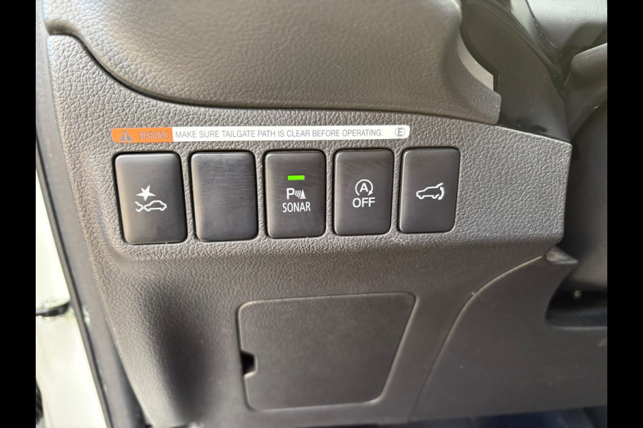 Mitsubishi Outlander 2.0 Benzine 4WD AUTOMAAT,LEER,CAMERA, 7 persoons