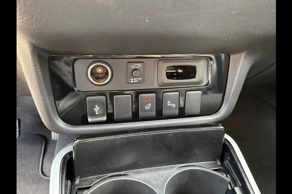 Mitsubishi Outlander 2.0 Benzine 4WD AUTOMAAT,LEER,CAMERA, 7 persoons