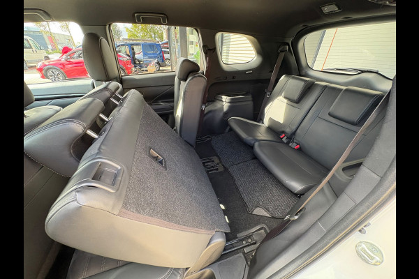 Mitsubishi Outlander 2.0 Benzine 4WD AUTOMAAT,LEER,CAMERA, 7 persoons