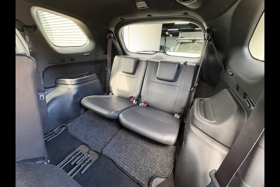 Mitsubishi Outlander 2.0 Benzine 4WD AUTOMAAT,LEER,CAMERA, 7 persoons