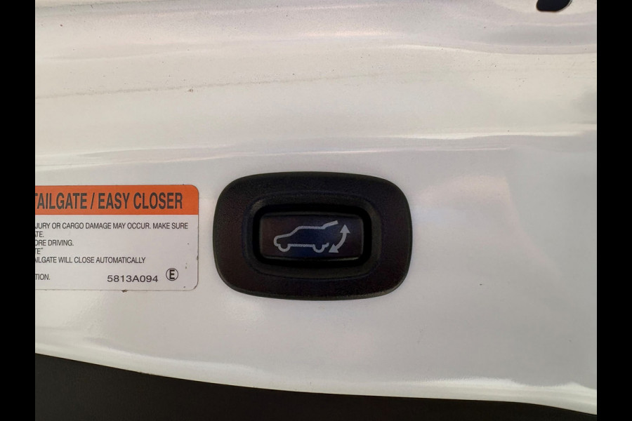 Mitsubishi Outlander 2.0 Benzine 4WD AUTOMAAT,LEER,CAMERA, 7 persoons