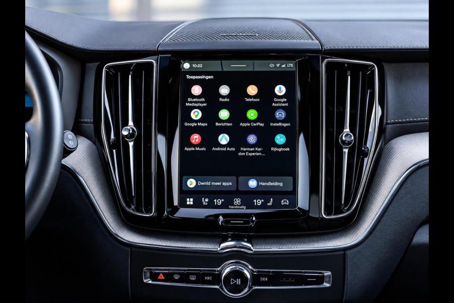 Volvo XC60 2.0 T6 Plug-in hybrid AWD Ultra Black Edition - R-Design l Pano l HUD l Memory